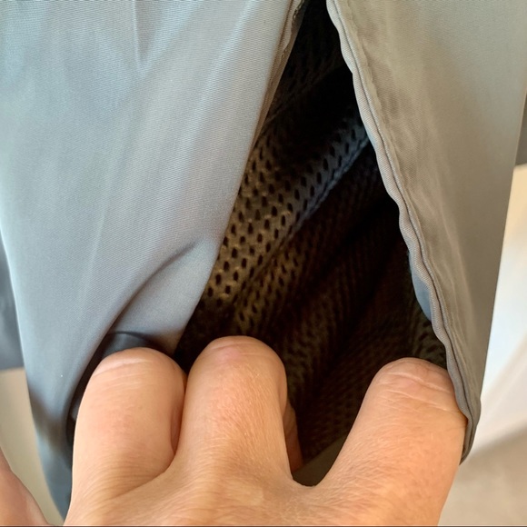 ATHLETIC WORKS Hooded Kids’ Lightweight Rain Jacket—SZ. L (12-14) - Picture 12 of 15